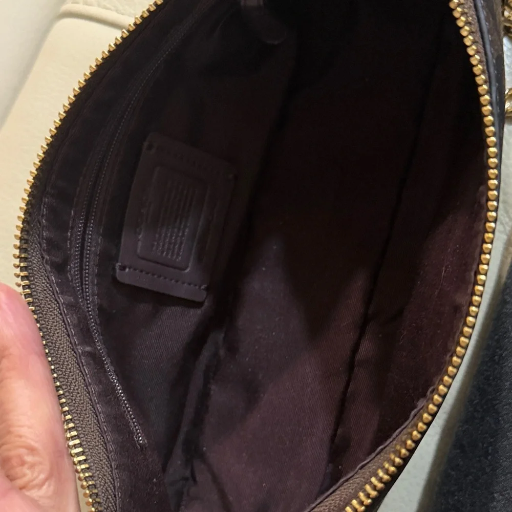 Coach Brown/Black and Gold shoulder bag - Picture 6 of 10